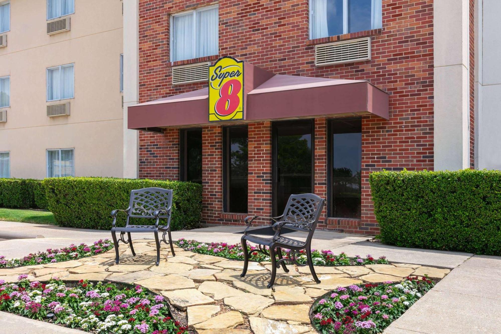 Super 8 By Wyndham Grapevine/Dfw Airport Northwest Hotell Eksteriør bilde