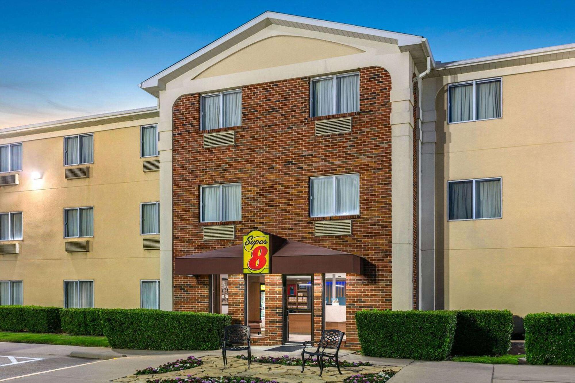 Super 8 By Wyndham Grapevine/Dfw Airport Northwest Hotell Eksteriør bilde